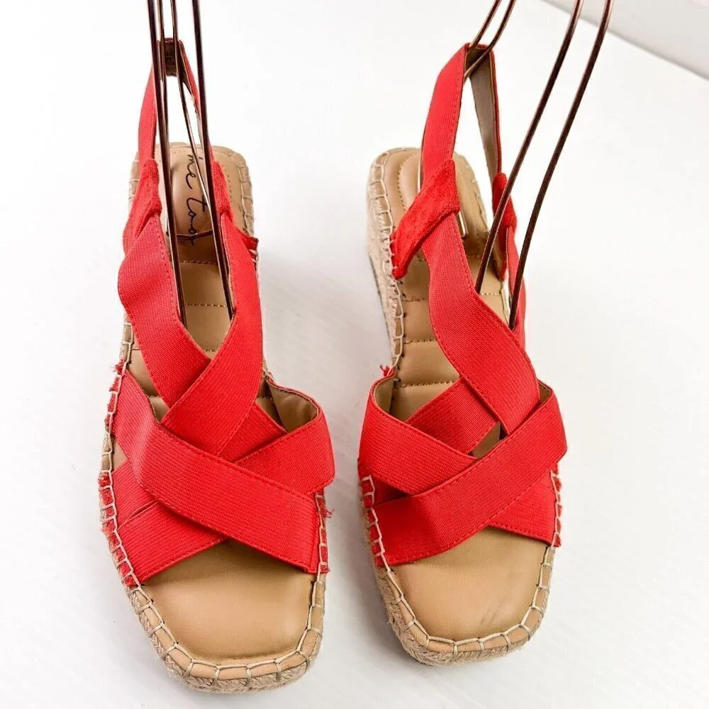 Me Too Casey Mini-Wedge Textile Criss Cross Open Toe Red Sandal Womens Size 8M